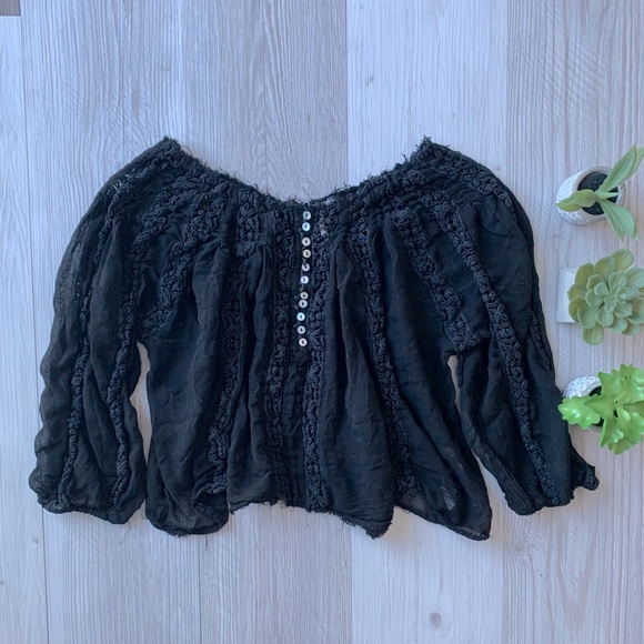 Free People Tops - FREE PEOPLE crochet crop vintage button down top